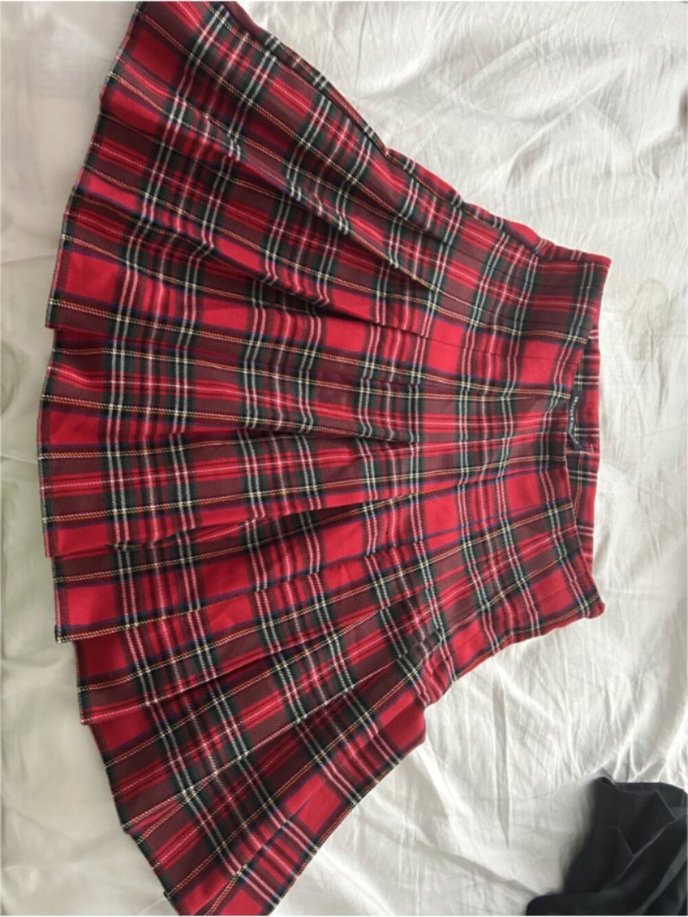 Brandy Melville pleated skirt, 1 size fits all, main colors: red, green